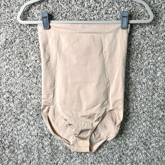 Spanx Tan Nude Haigh Waisted Shapewear Underwear in Size Large - Picture 1 of 4